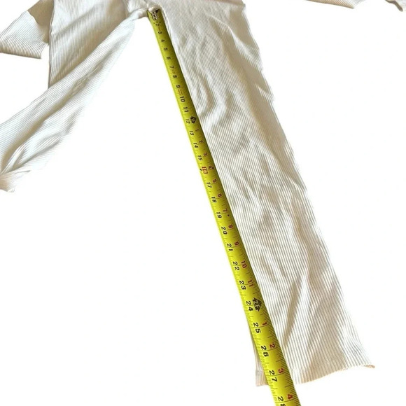 White jumpsuit,layering ,apres ski,bodycon sculpting,ribbed,mock neck,NWT”,125$ - Picture 14 of 15